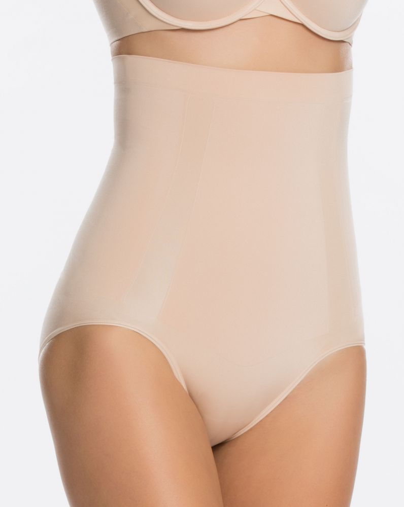 The Insiders - Spanx OnCore High-Waisted Mid-Thigh Short - Info